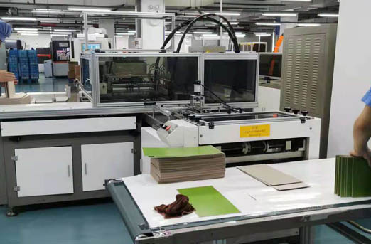 Friends gather in the garde